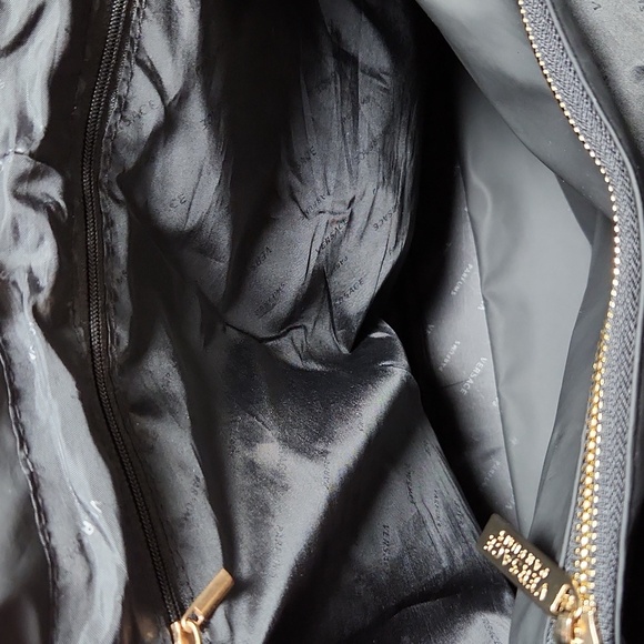 Versace Parfumes XL Grecca Tote - Picture 15 of 17